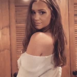 Meet your Posher, Candace